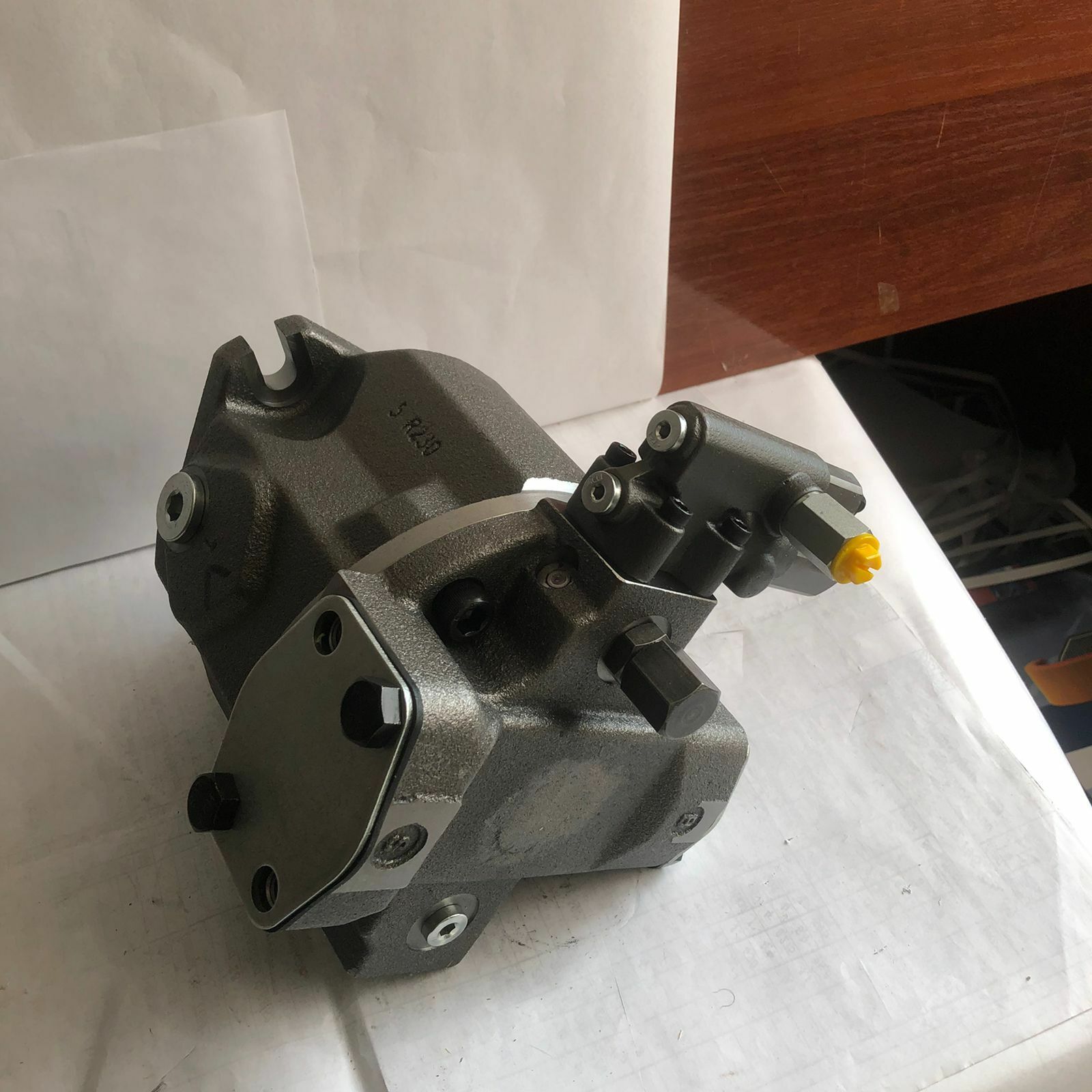A10VSO45DFR1/31R-PPA12N00 - Насос аксиально-поршневой регулируемый с наклонной шайбой, рабочий объем 45 см3, DFR1 = регулятор давления и расхода, канал Х заглушен, номинальное давление 280 бар, уплотнения NBR