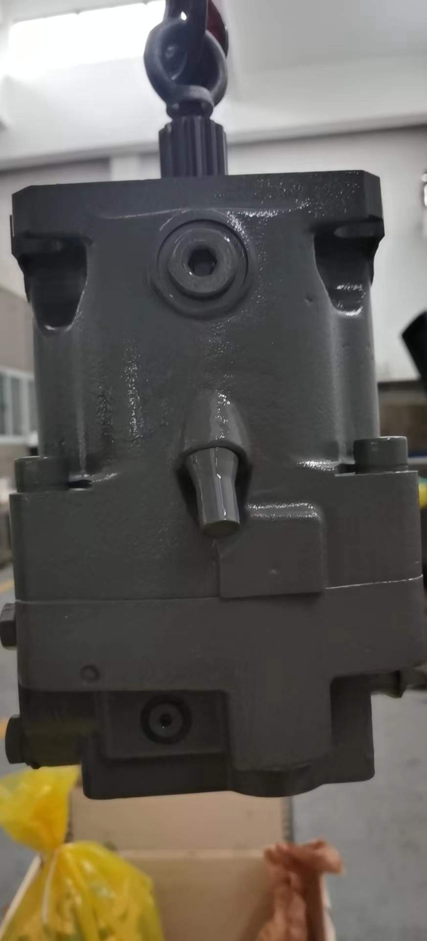 A11VLO190HD2/11R-NSD12N00 - Насос аксиально-поршневой нереверсивный регулируемый с наклонной шайбой для незамкнутой гидросистемы, рабочий объем 190 см3, HD2 = гидравлическое управление по давлению, позитивное управлением ΔP = 25 бар, номинальное давление 