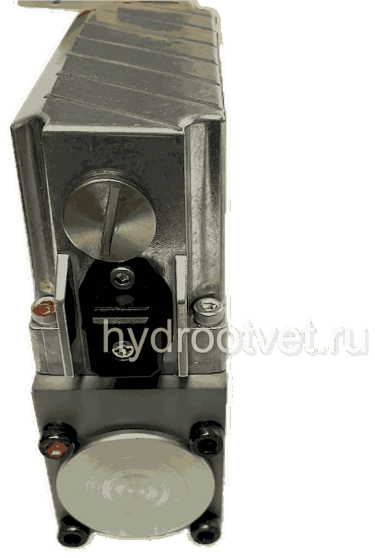 4WRPEH6C4B40L-2X/G24K0/A1M - Сервораспределитель Ду6 с обратной связью по положению золотника и встроенным усилителем (OBE), номинальный расход 40 л/мин, характеристика L - линейная, схема C4, сигнал управления A1 = ±10 V