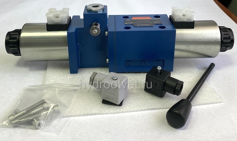 4WEMM10EA3X/CG24N9Z4 - Гидрораспределитель золотниковый Ду10 с электрическим и ручным управлением от рычага, схема EA (44-1), электроуправление G24, возврат - пружинный