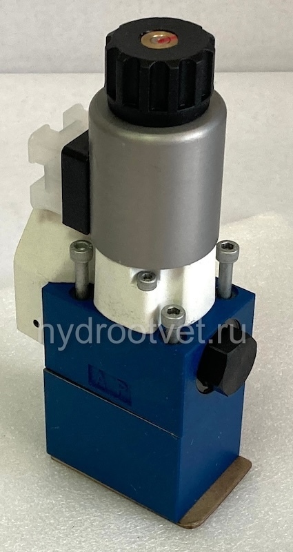 M-4SEW6D3X/420MG24N9K4 - Гидрораспределитель седельного типа Ду 6 с электроуправлением на 420 бар, схема D