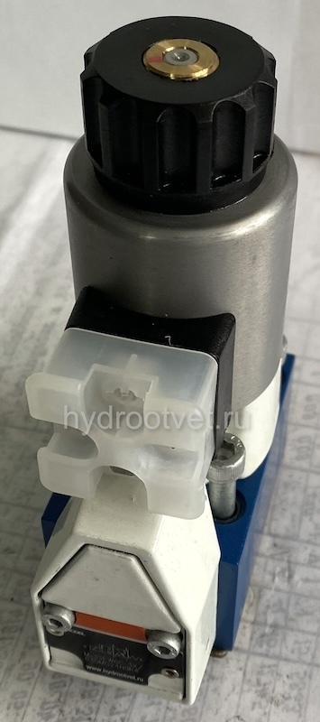 M-4SEW6Y3X/420MG24N9K4 - Гидрораспределитель седельного типа Ду 6 с электроуправлением на 420 бар, схема Y