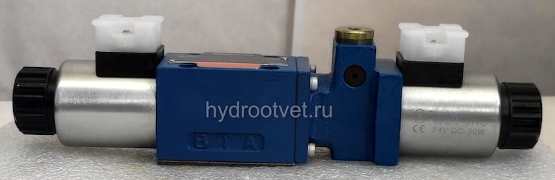 4WEMM6GB6X/CG24N9Z4 - Гидрораспределитель золотниковый Ду6 с электрическим и ручным управлением от рычага, схема GB (64-2), электроуправление G24, возврат - пружинный