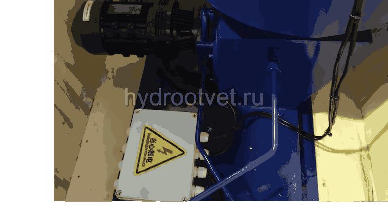 GDK03 with terminal box (based on DRB9-P365Z) - Станция смазки электрическая для двухлинейных систем, рабочее давление до 400 бар, подача 365 мл/мин, мощность двигателя 1,5 кВт, объем бака 60 литров; тип станции - Станция с системой управления с набором к