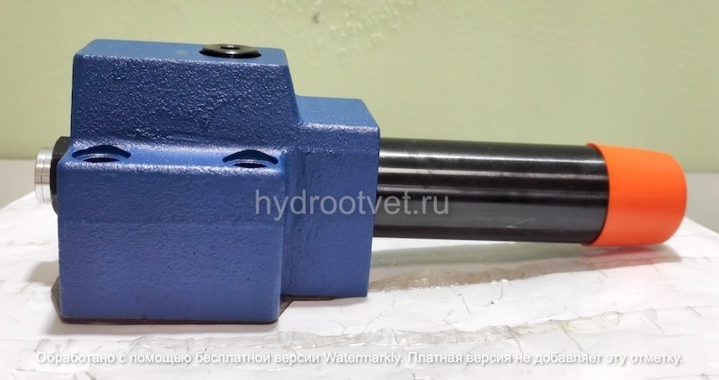 DR10DP2-4X/150Y - Редукционный клапан Ду 10 трехлинейный, прямого действия с давлением регулировки до 150 бар, 2 = винт, обратный клапан - есть