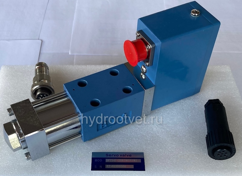 MOOG D633 аналог - SFZ141 - Сервоклапан Ду6 прямого управления типа прямой электропривод с Z = прямое управление сервозолотником, притычная поверхность по ISO 4401-03 (аналог Duplomatic DXJ3). Со встроенной электроникой
