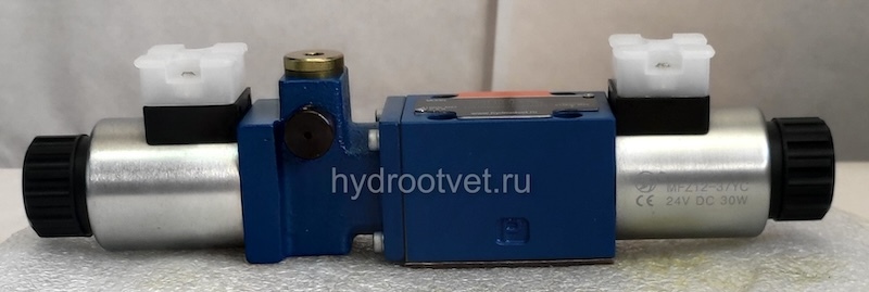 4WEMM6UA6X/CG24N9Z4 - Гидрораспределитель золотниковый Ду6 с электрическим и ручным управлением от рычага, схема UA (134-1), электроуправление G24, возврат - пружинный