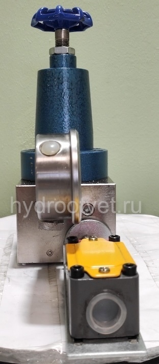 ZPU-14G - Станция смазки электрическая для двухлинейных систем, рабочее давление до 400 бар, подача 233 мл/мин, мощность двигателя 0,75 кВт, объем бака 60 литров; тип станции - Одиночная станция
