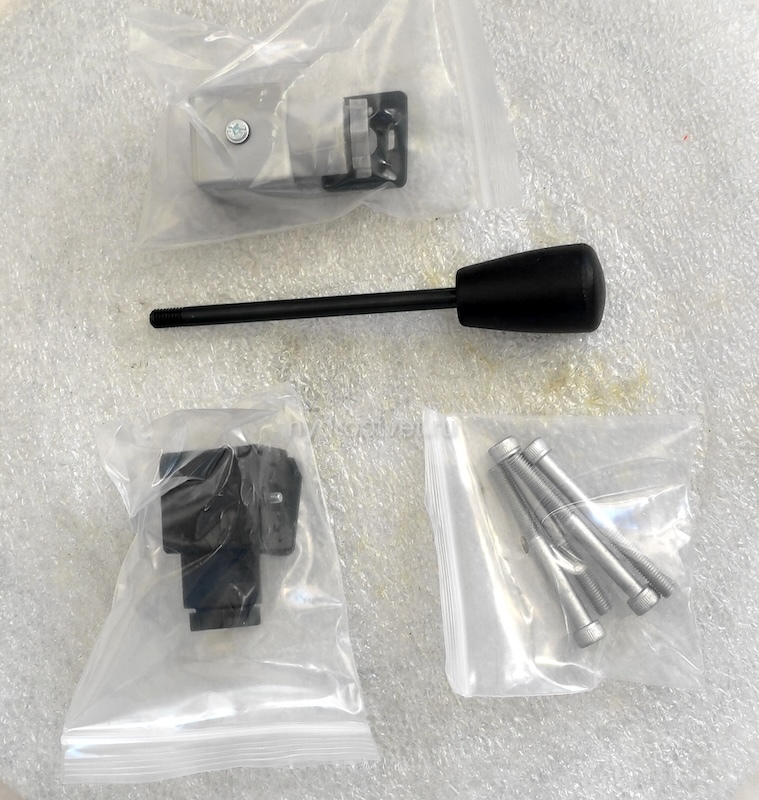 4WEMM6HA6X/CG24N9Z4 - Гидрораспределитель золотниковый Ду6 с электрическим и ручным управлением от рычага, схема HA (14-1), электроуправление G24, возврат - пружинный