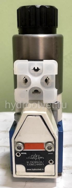 M-3SEW6U3X/420MG24N9K4 - Гидрораспределитель седельного типа Ду 6 с электроуправлением на 420 бар, схема U