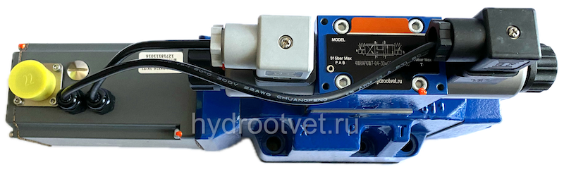 4WRKE16W8-200L-3X/6EG24K31/A1D3M - Пропорциональный распределитель с обратной связью по положению золотника и со встроенным усилителем (OBE), Ду16, A1 = ±10 В, номинальный расход 200 л/мин, схема W8-, каналы управления X и Y - внешние