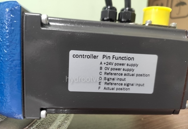 4WRKE16E1-200L-3X/6EG24K31/A1D3M - Пропорциональный распределитель с обратной связью по положению золотника и со встроенным усилителем (OBE), Ду16, A1 = ±10 В, номинальный расход 200 л/мин, схема E1-, каналы управления X и Y - внешние