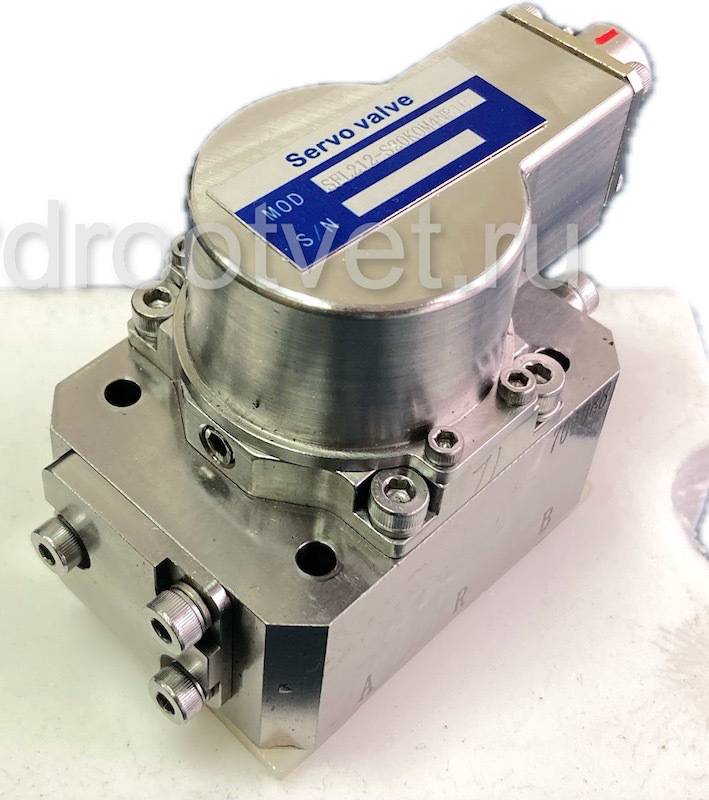 MOOG 31 аналог - SFL212B - Сервоклапан Ду4 двухкаскадный типа сопло-заслонка с L = обратная связь по усилию, притычная поверхность по ISO 10372-02