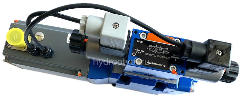 4WRKE10W6-100L-3X/6EG24K31/A1D3M - Пропорциональный распределитель с обратной связью по положению золотника и со встроенным усилителем (OBE), Ду10, A1 = ±10 В, номинальный расход 100 л/мин, схема W6-, каналы управления X и Y - внешние