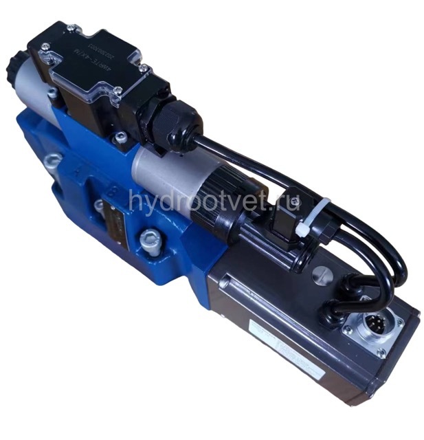 4WRTE10V25L-4X/6EG24K31/A1M - Пропорциональный быстродействующий распределитель с обратной связью по положению золотника и со встроенным усилителем (OBE), Ду10, A1 = ±10 В, номинальный расход 25 л/мин, схема V, каналы управления X и Y = внешние