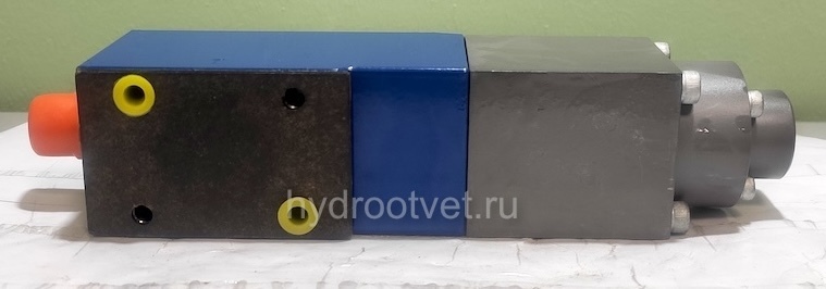 DBEE6-1X/100YG24K31M - Пропорциональный предохранительный клапан Ду6 (расход до 30 л/мин), давление регулировки до 100 бар, встроенные усилитель = есть, монтаж - на плиту