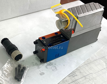 4WRPEH6C1B40L-2X/G24K0/A1M - Сервораспределитель Ду6 с обратной связью по положению золотника и встроенным усилителем (OBE), номинальный расход 40 л/мин, характеристика L - линейная, схема C1, сигнал управления A1 = ±10 V