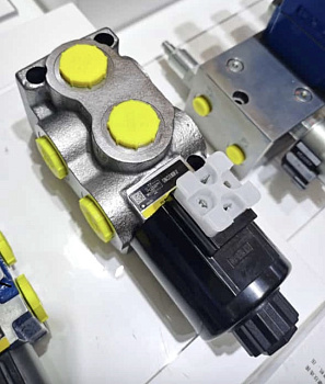 JYT-MH10WE10/CG12IN9Z5L - Дивертор электрический, 12В, 140 л/мин, G3/4''